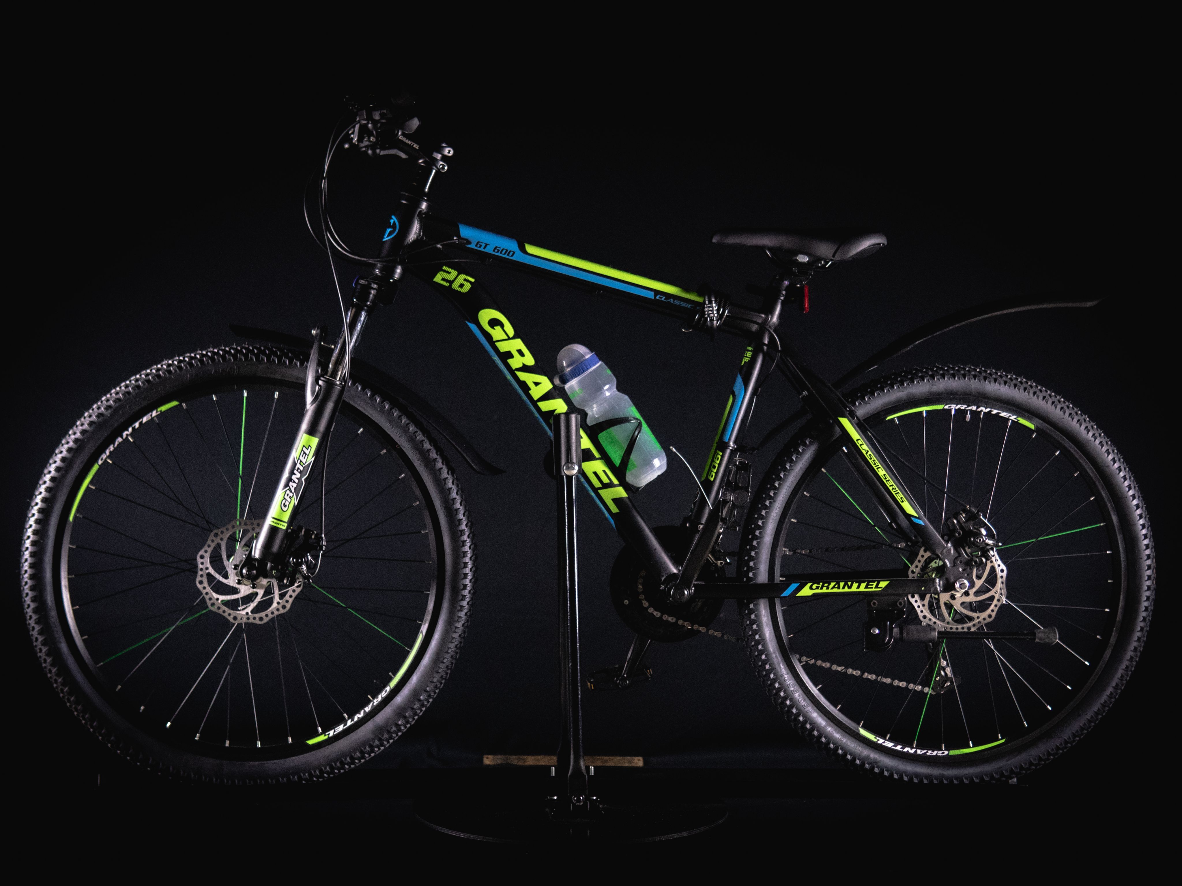 Велосипед горный	Grantel 600\26\21 Black/Blue/Green